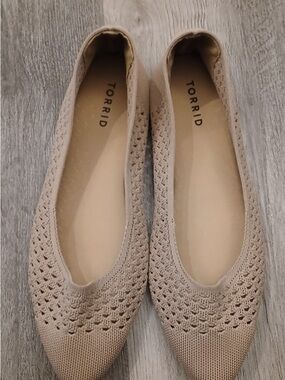 torrid Knit Pointed Toe Flats in Taupe